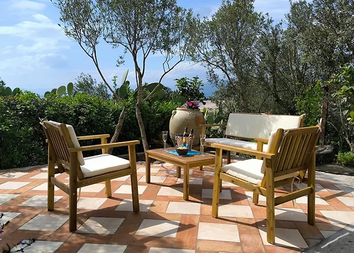 Splendida Villa In Riva Al Mare