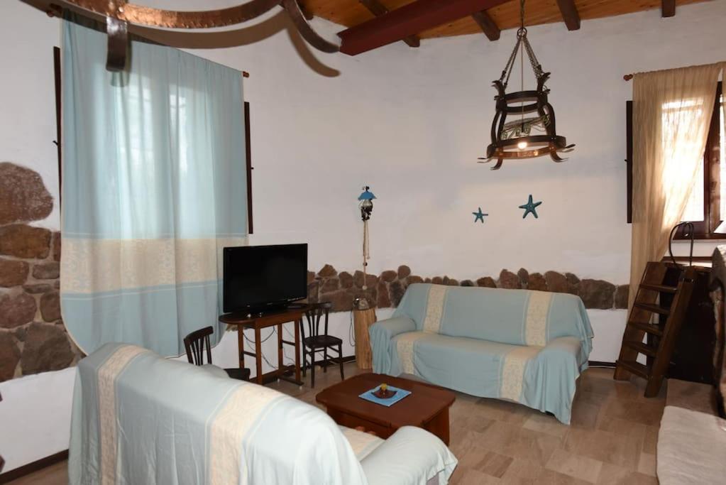 Splendida In Riva Al Mare Villa Orosei